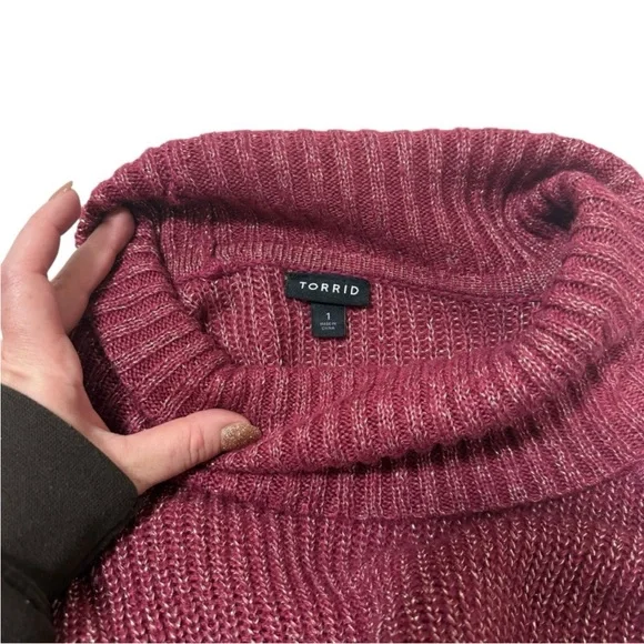 Torrid Maroon Metallic Cable Knit Pullover Cold Shoulder Sweater Size 1X - Picture 10 of 11